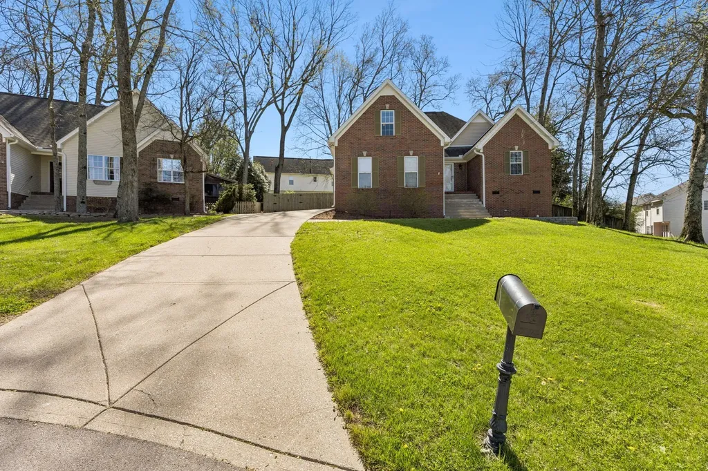 1615 Pacer Court Spring Hill TN 37174