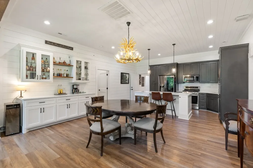 2073 Dog Branch Road Prospect TN 38477