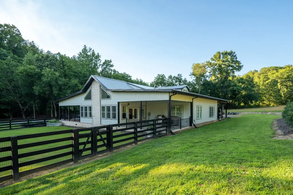 2073 Dog Branch Road Prospect TN 38477