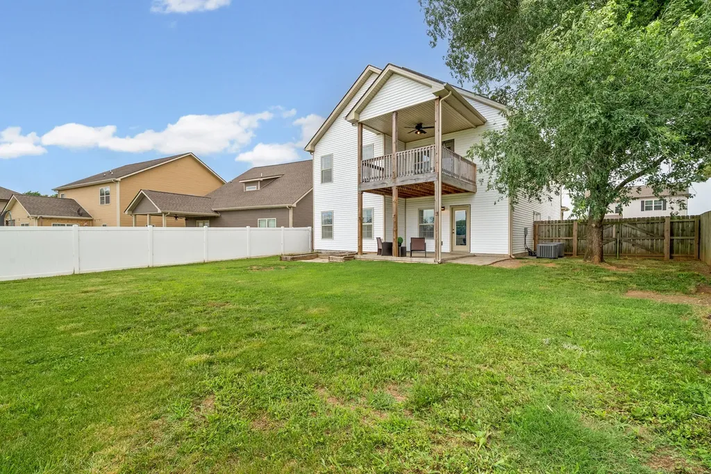 681 Elm Street Clarksville TN 37040