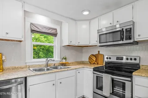 411 Landau Drive Maryville TN 37801