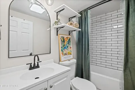 411 Landau Drive Maryville TN 37801