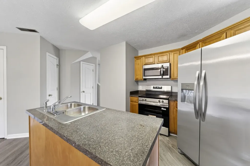 998 Tom Hailey Boulevard La Vergne TN 37086