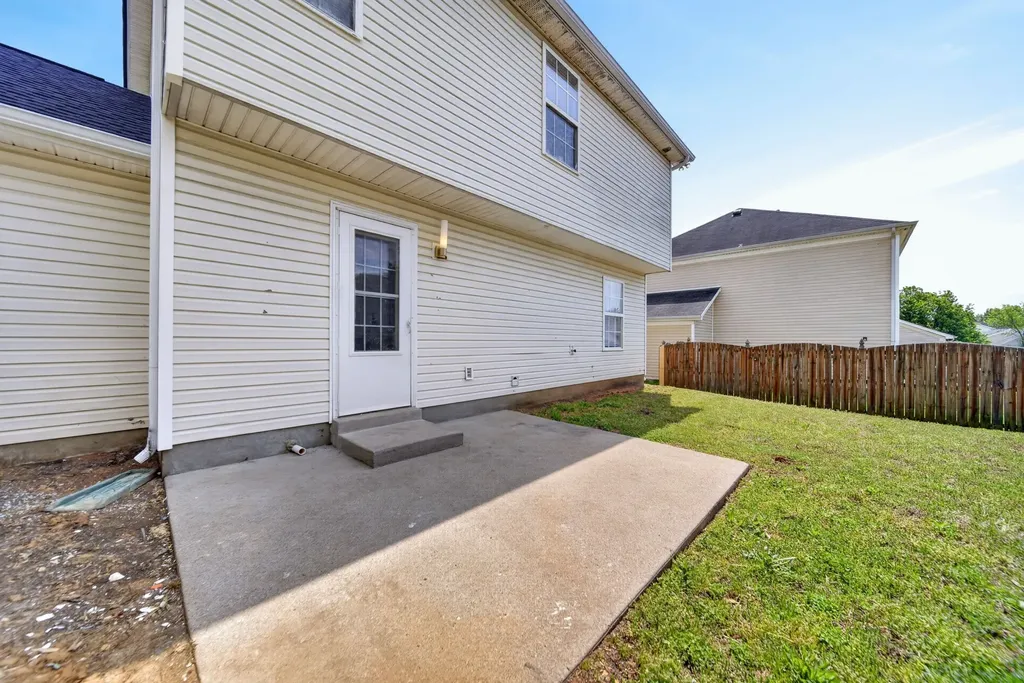 998 Tom Hailey Boulevard La Vergne TN 37086