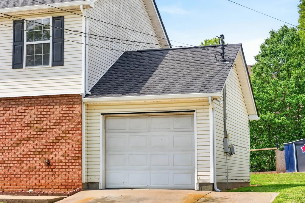 998 Tom Hailey Boulevard La Vergne TN 37086