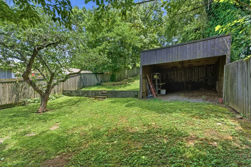 810 Fatherland Street Nashville TN 37206