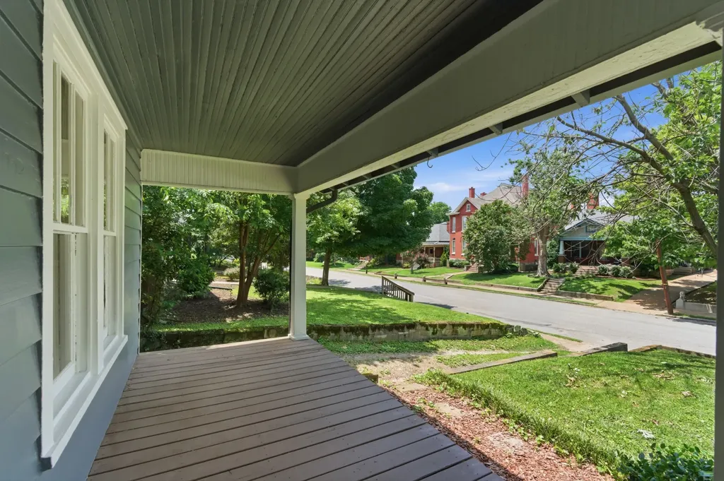 810 Fatherland Street Nashville TN 37206