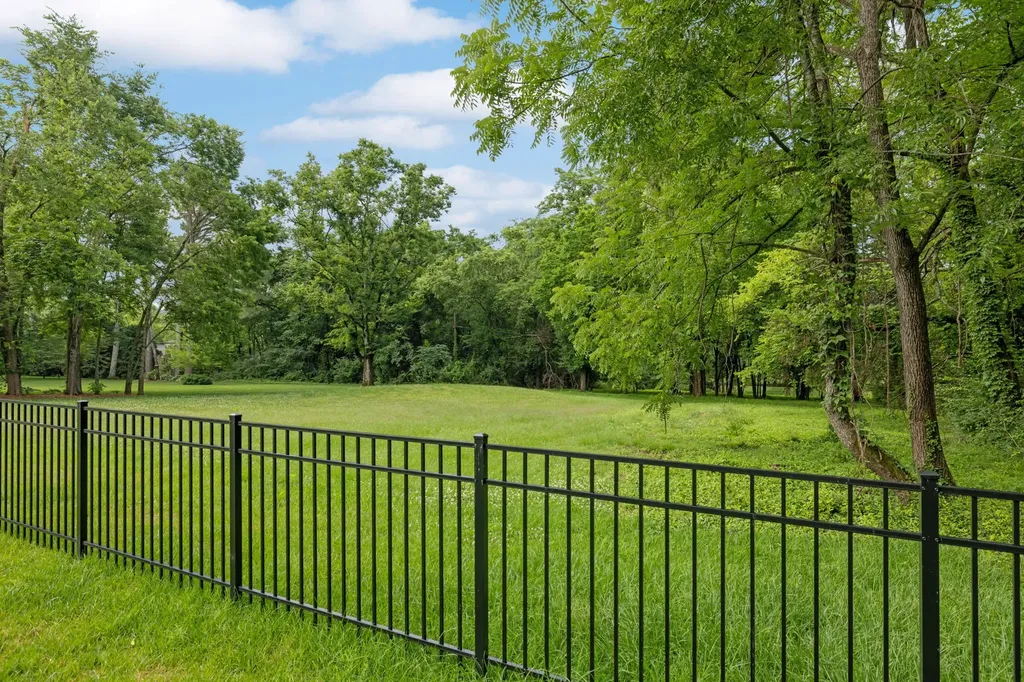 2805 Tyne Boulevard Nashville TN 37215