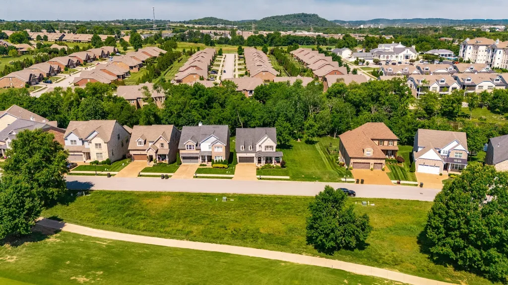 2044 Albatross Way Gallatin TN 37066