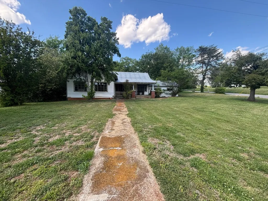 1717 Georgia Crossing Road Winchester TN 37398