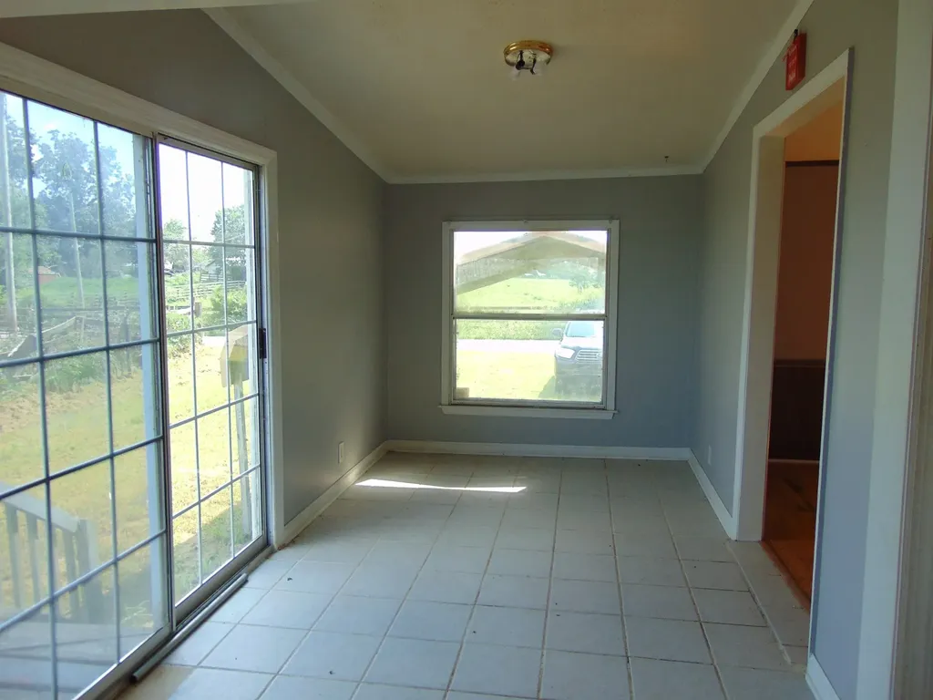 42 Oaks Road Ethridge TN 38456