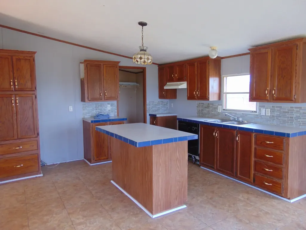42 Oaks Road Ethridge TN 38456