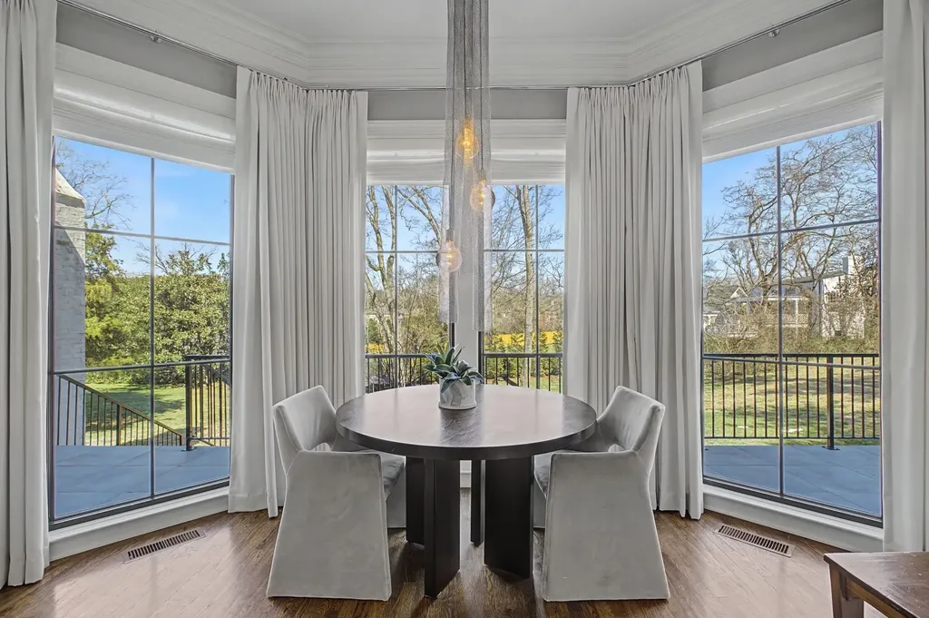 4304 Warner Place Nashville TN 37205