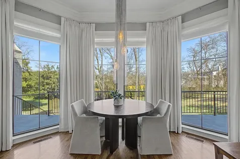 4304 Warner Place Nashville TN 37205