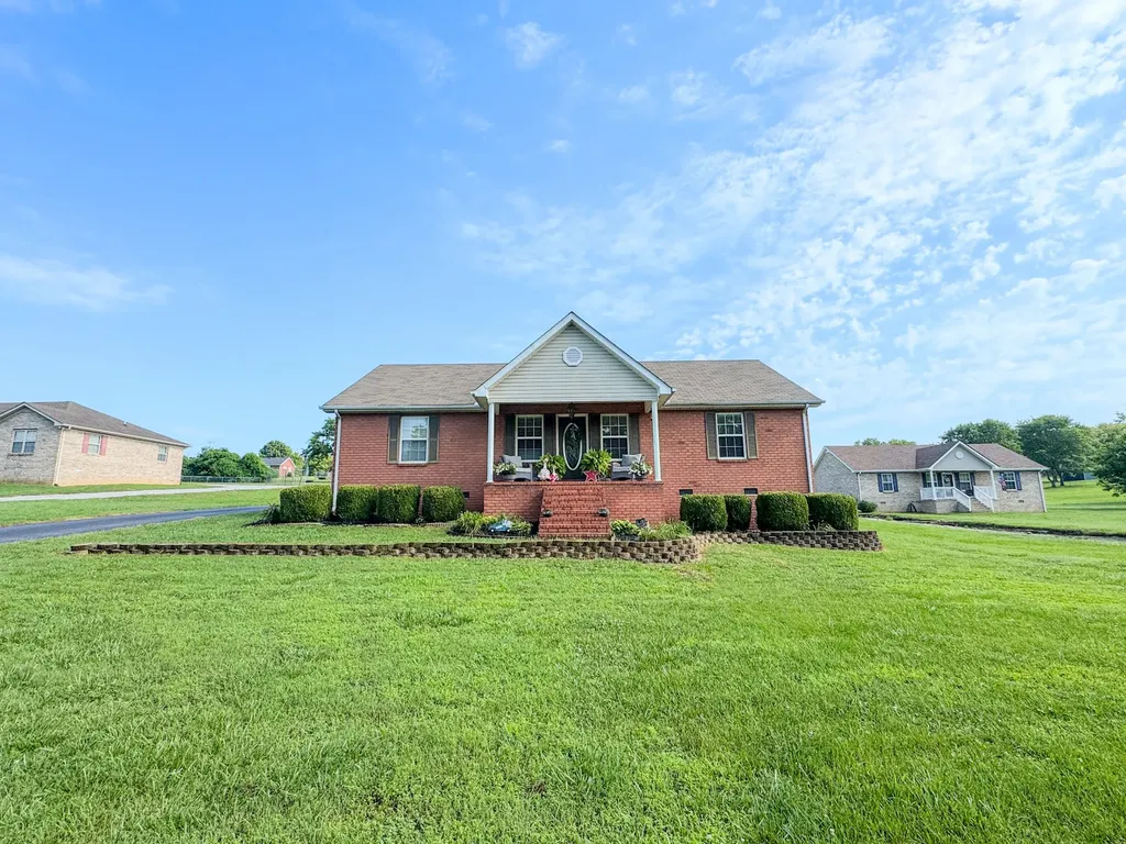 1700 Old Highway 25 Hartsville TN 37074
