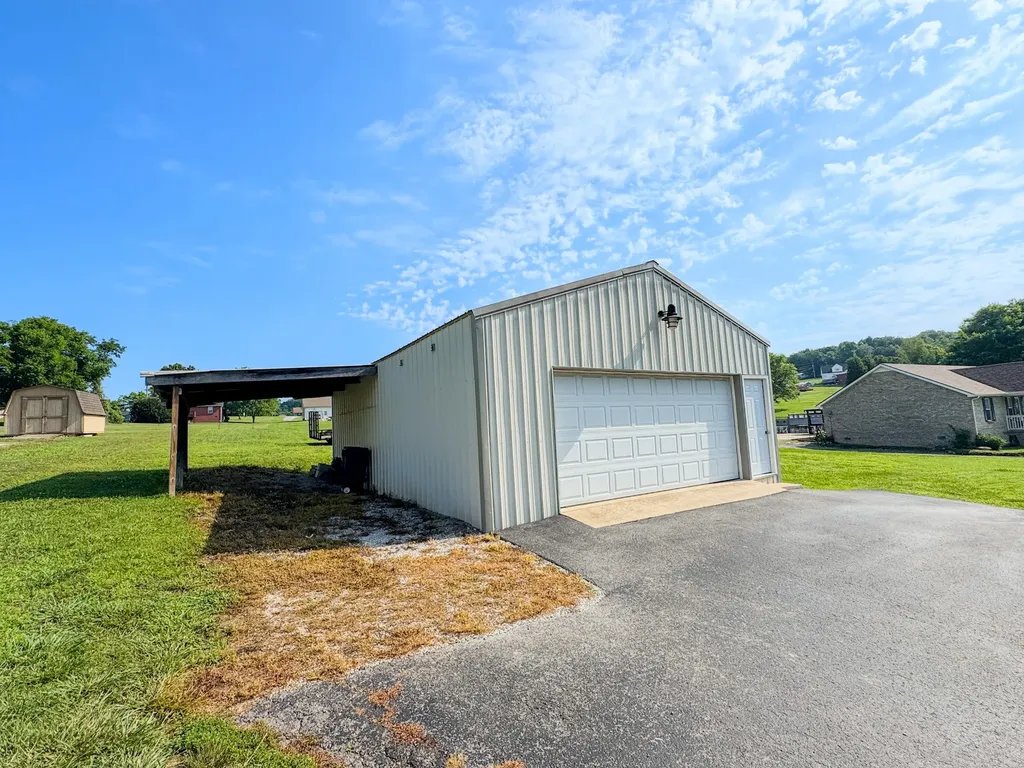 1700 Old Highway 25 Hartsville TN 37074