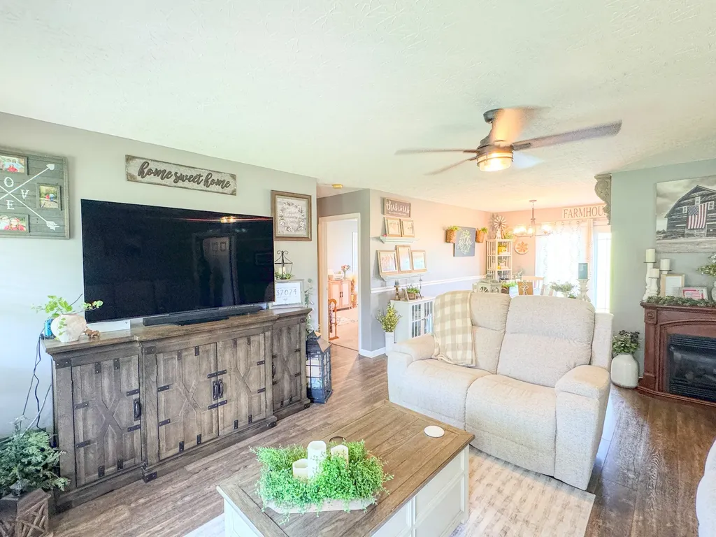 1700 Old Highway 25 Hartsville TN 37074