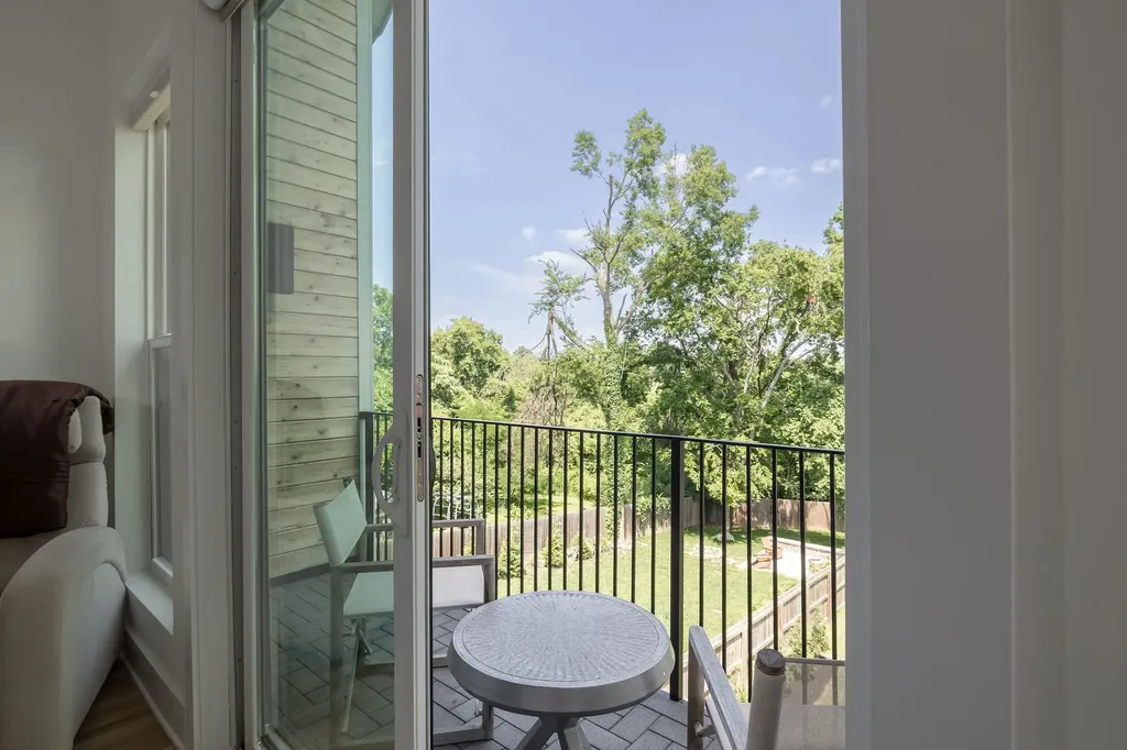 303A Riverside Drive Nashville TN 37206