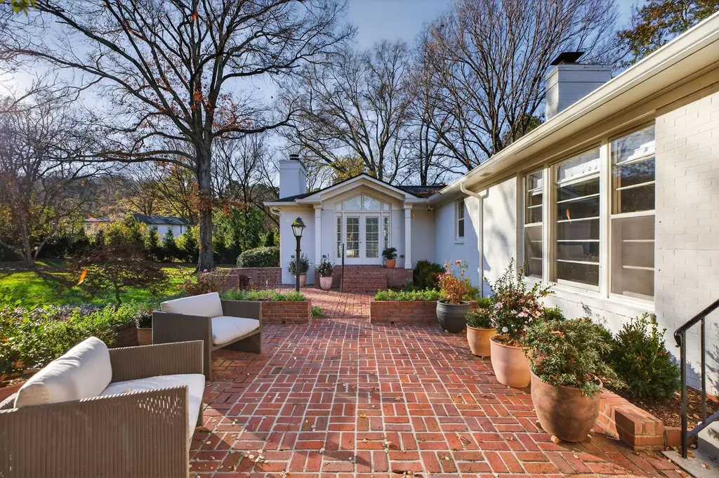 1209 Tyne Boulevard Nashville TN 37215