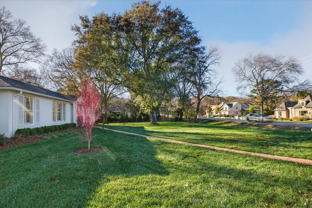 1209 Tyne Boulevard Nashville TN 37215