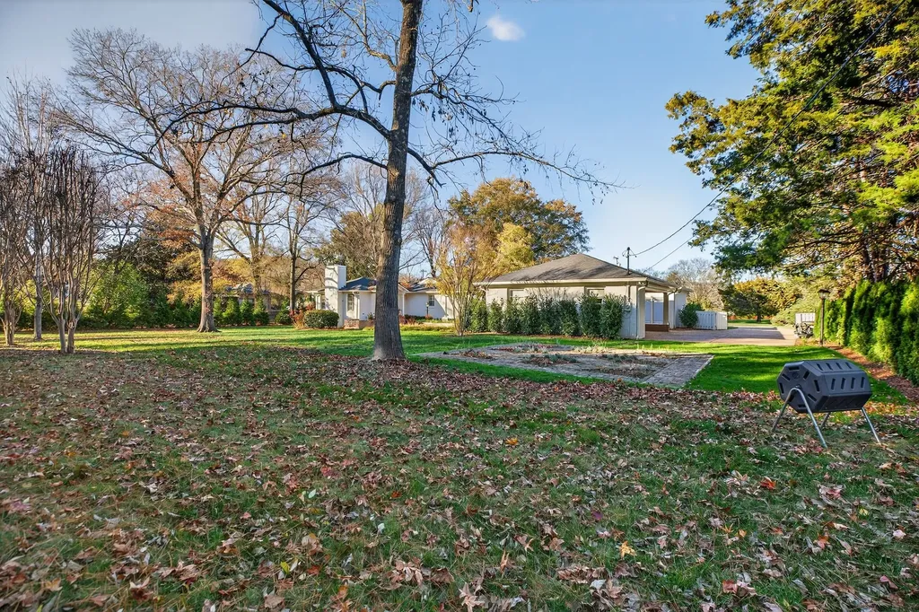 1209 Tyne Boulevard Nashville TN 37215