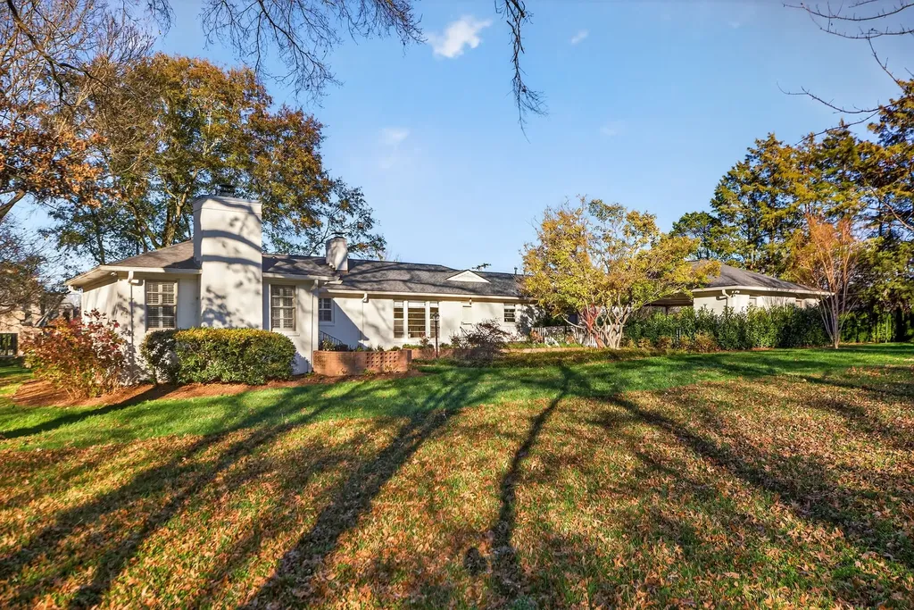 1209 Tyne Boulevard Nashville TN 37215