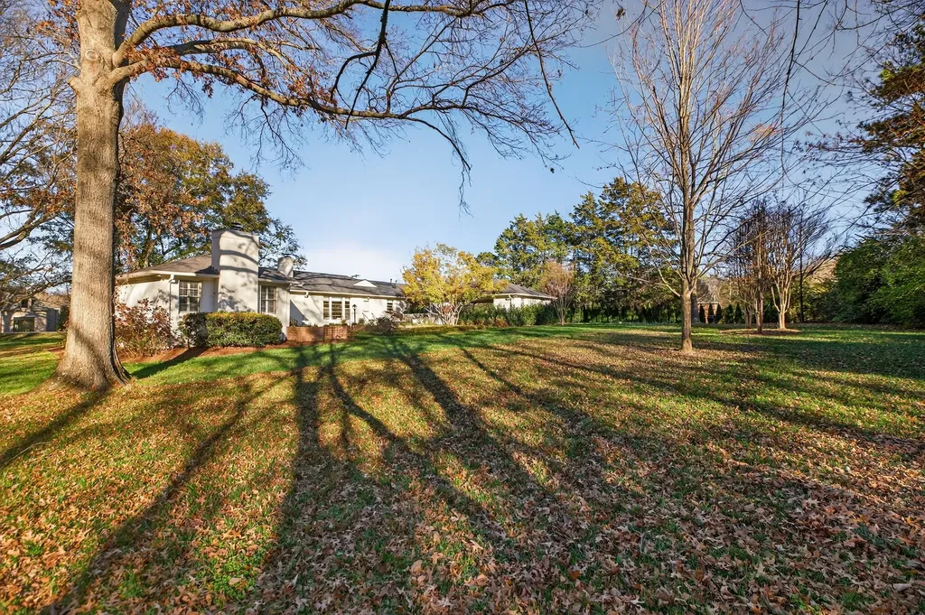 1209 Tyne Boulevard Nashville TN 37215