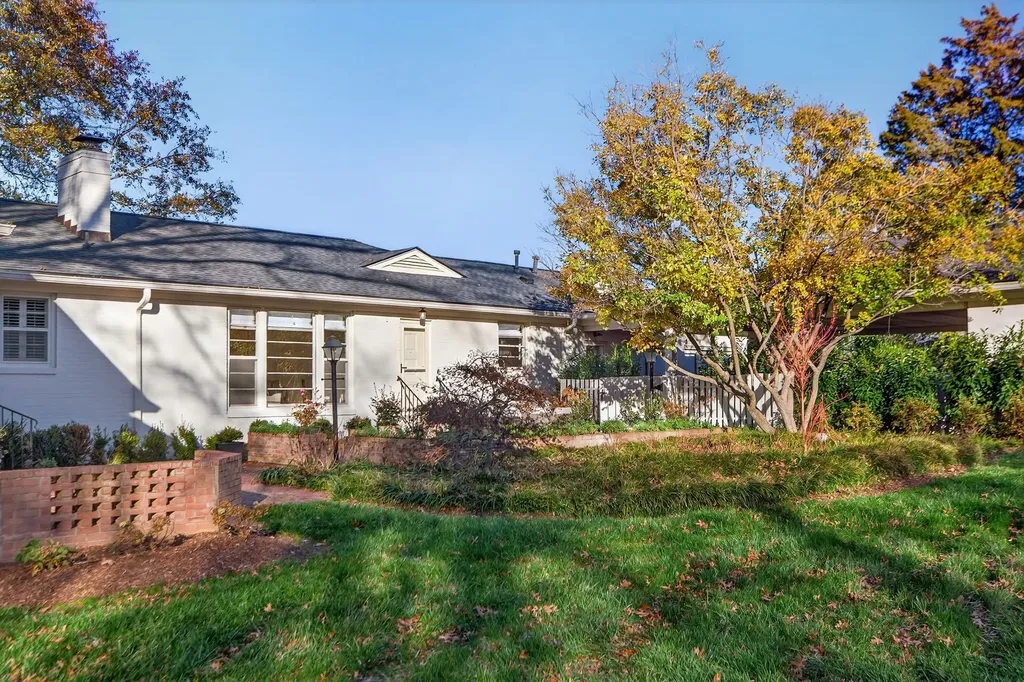 1209 Tyne Boulevard Nashville TN 37215