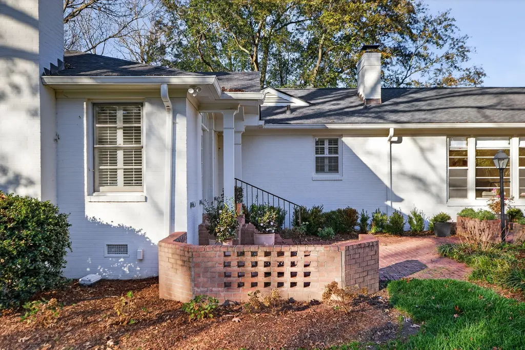 1209 Tyne Boulevard Nashville TN 37215