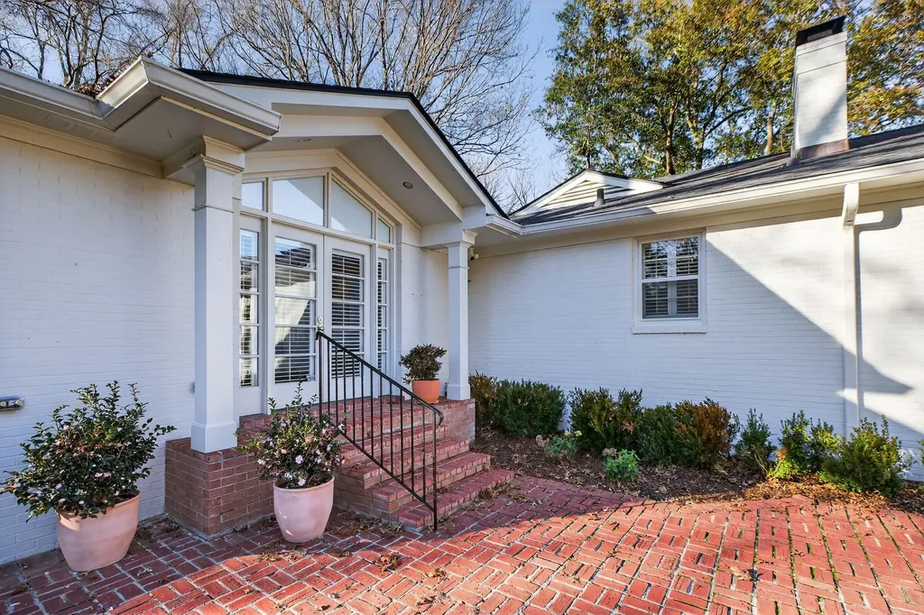 1209 Tyne Boulevard Nashville TN 37215
