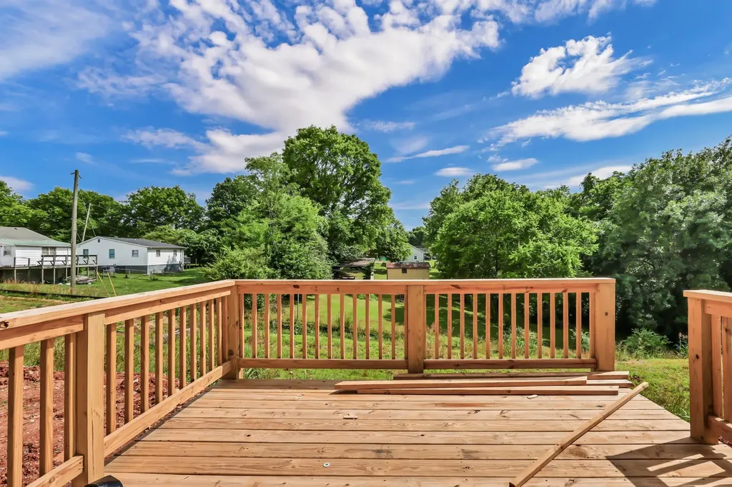 34 Dixon Drive Clarksville TN 37040