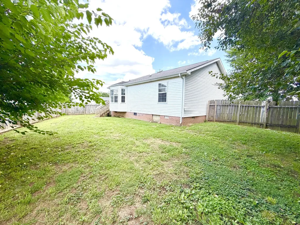 401 Old Glory Lane Oak Grove KY 42262