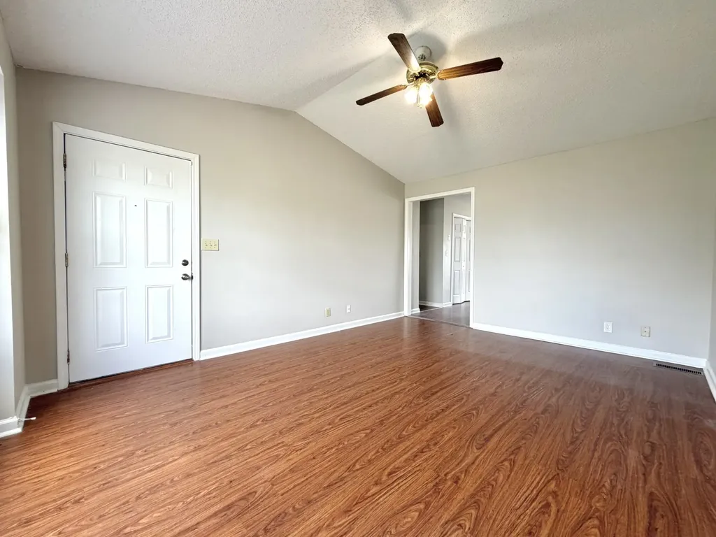 401 Old Glory Lane Oak Grove KY 42262