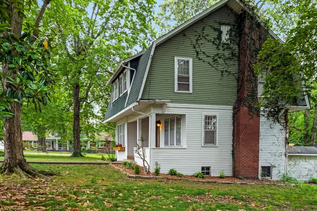 205 W Main Street Greenbrier TN 37073