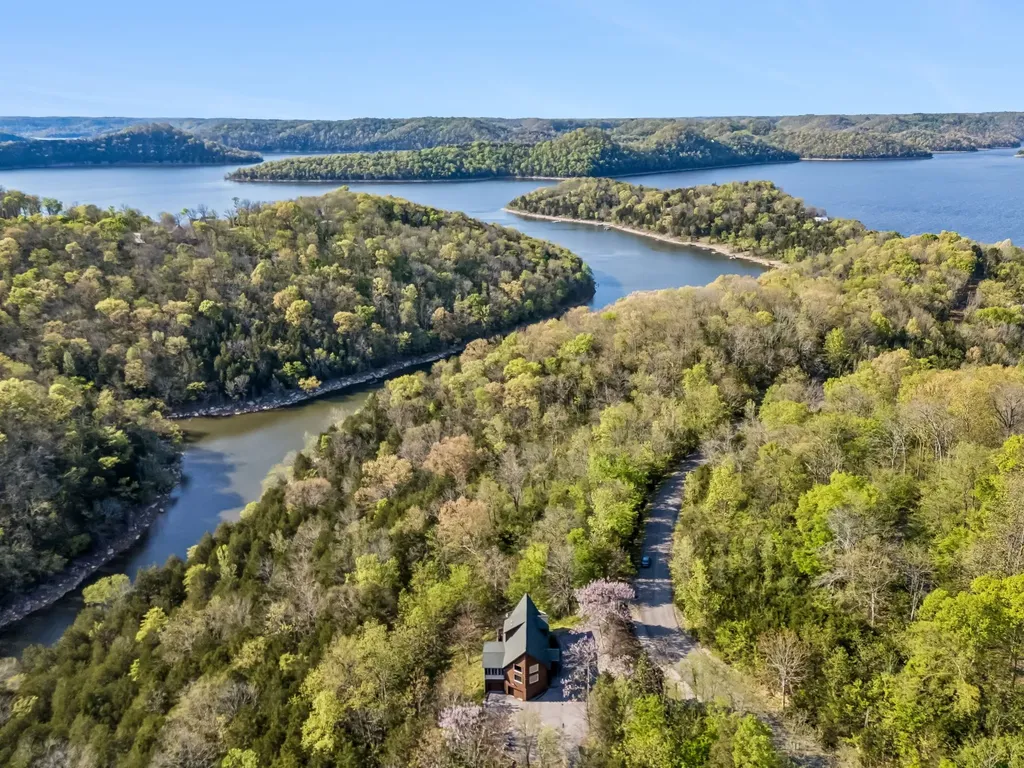 110 Lake Meadow Drive Smithville TN 37166
