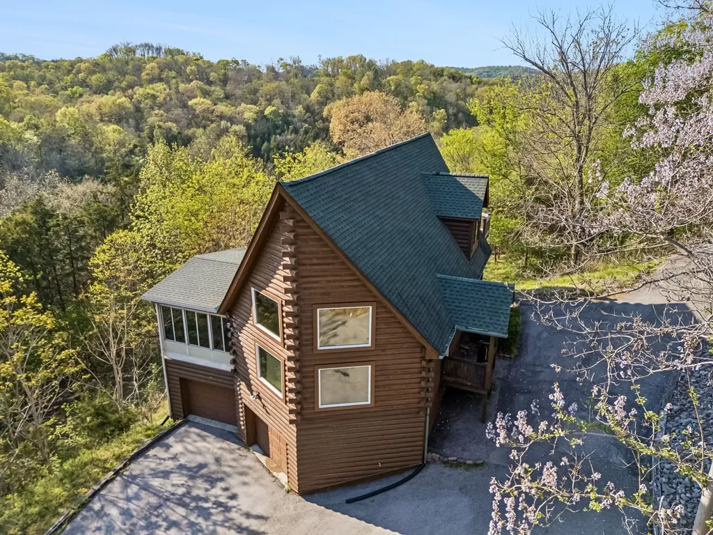 110 Lake Meadow Drive Smithville TN 37166