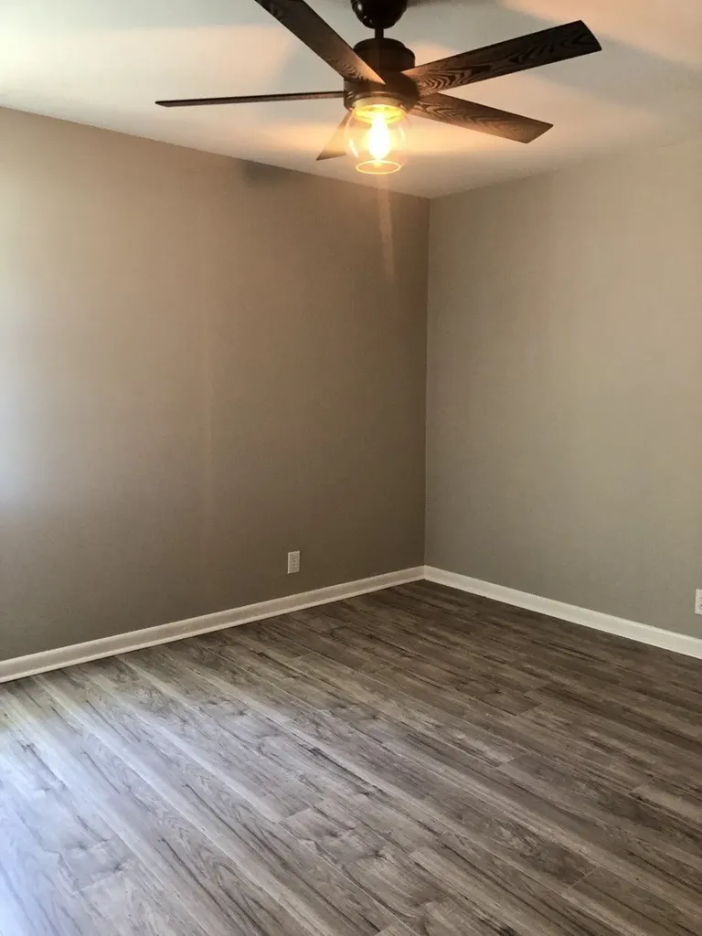 302 Donal Terrace White House TN 37188
