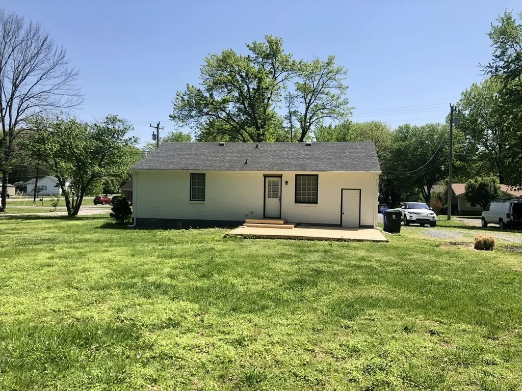 302 Donal Terrace White House TN 37188