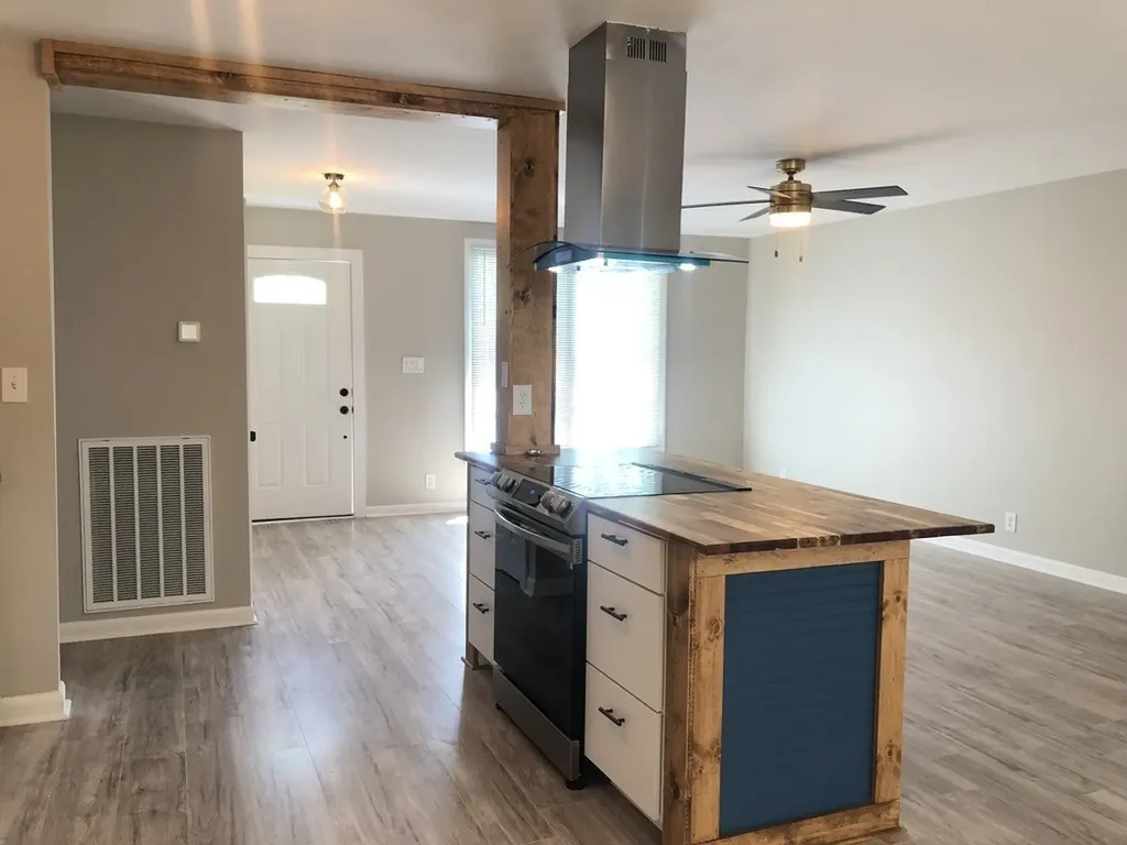 302 Donal Terrace White House TN 37188