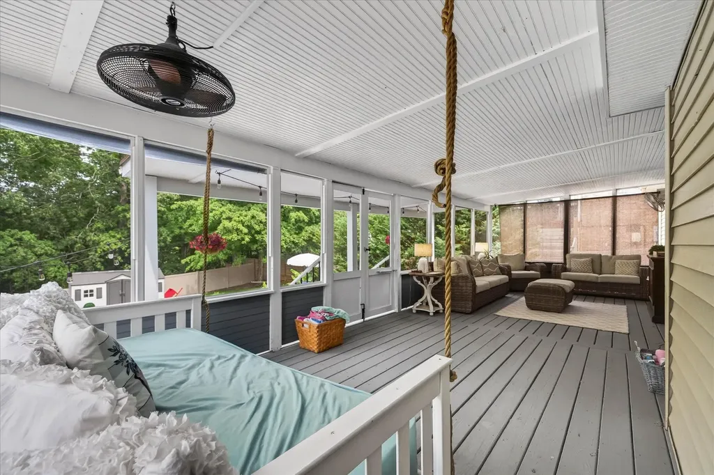 906 Douglas Lane Clarksville TN 37043