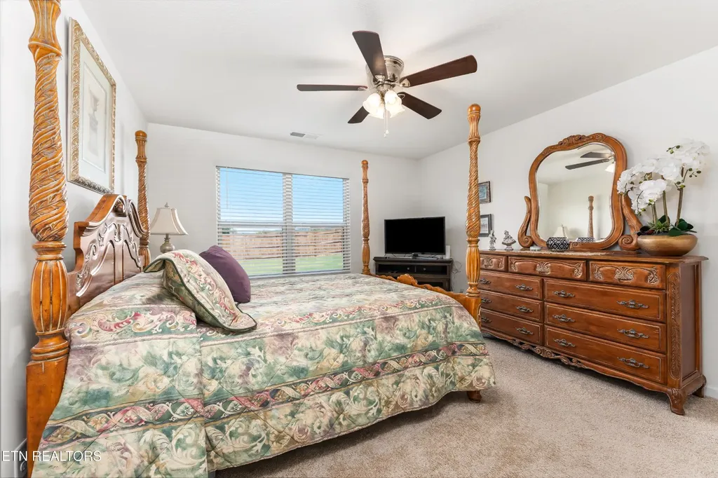 180 Crescent Circle Niota TN 37826
