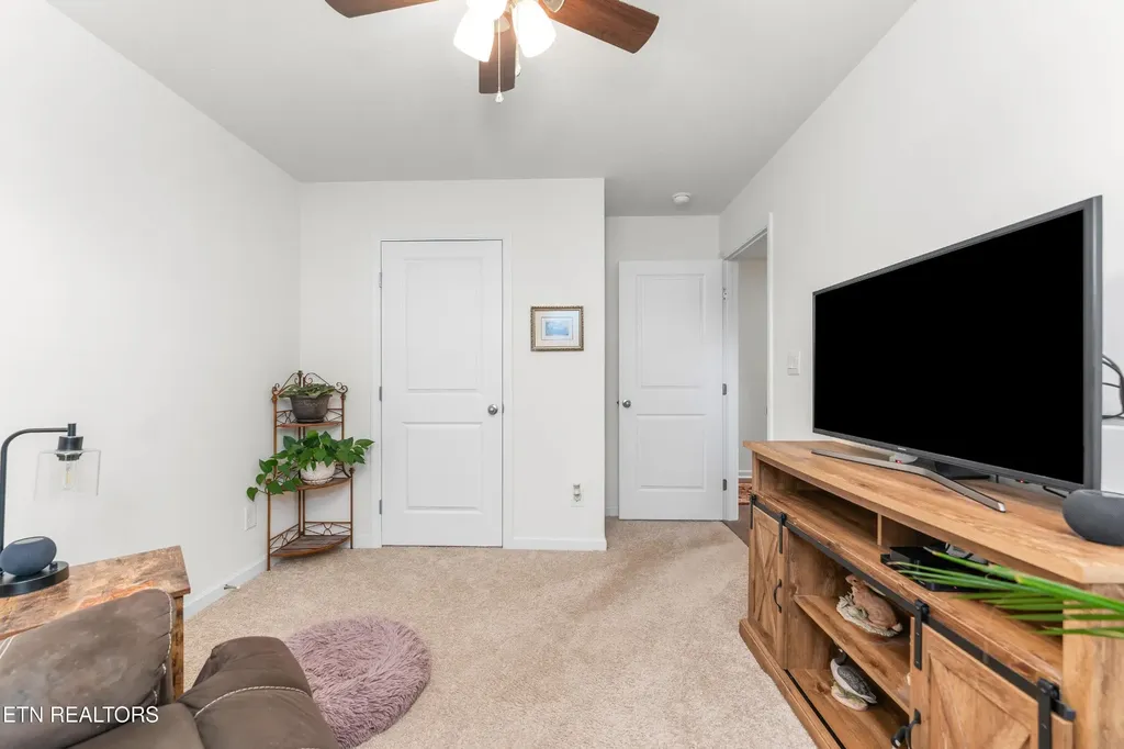 180 Crescent Circle Niota TN 37826