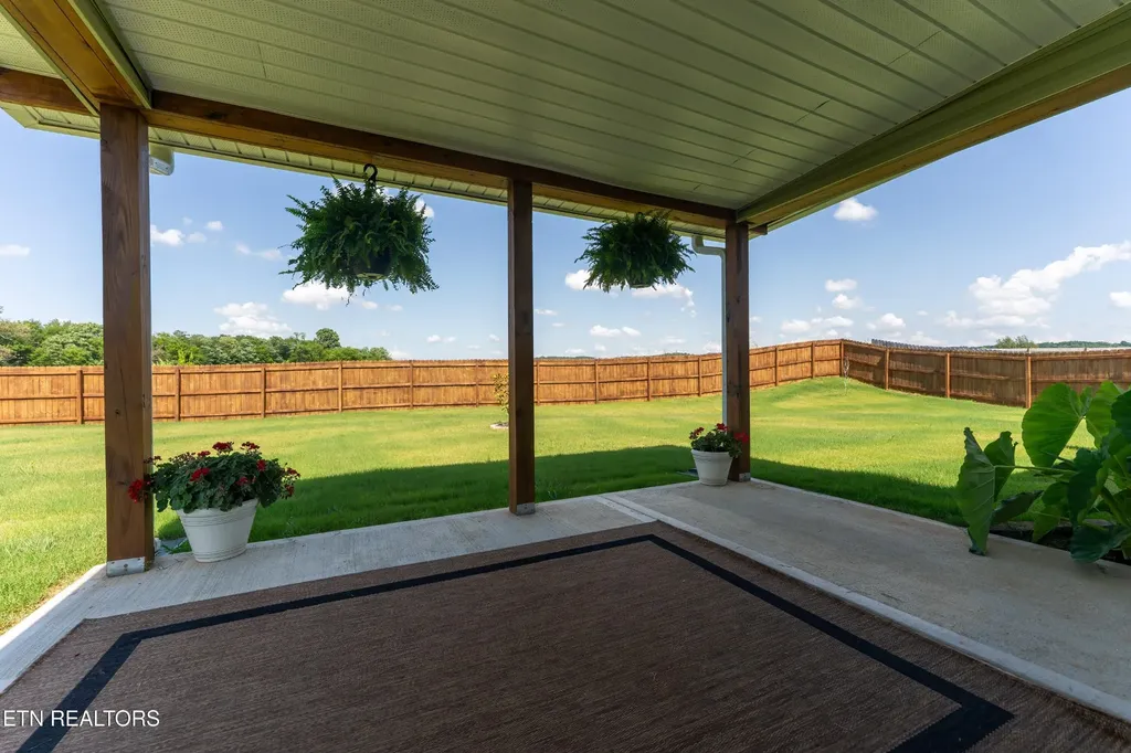 180 Crescent Circle Niota TN 37826