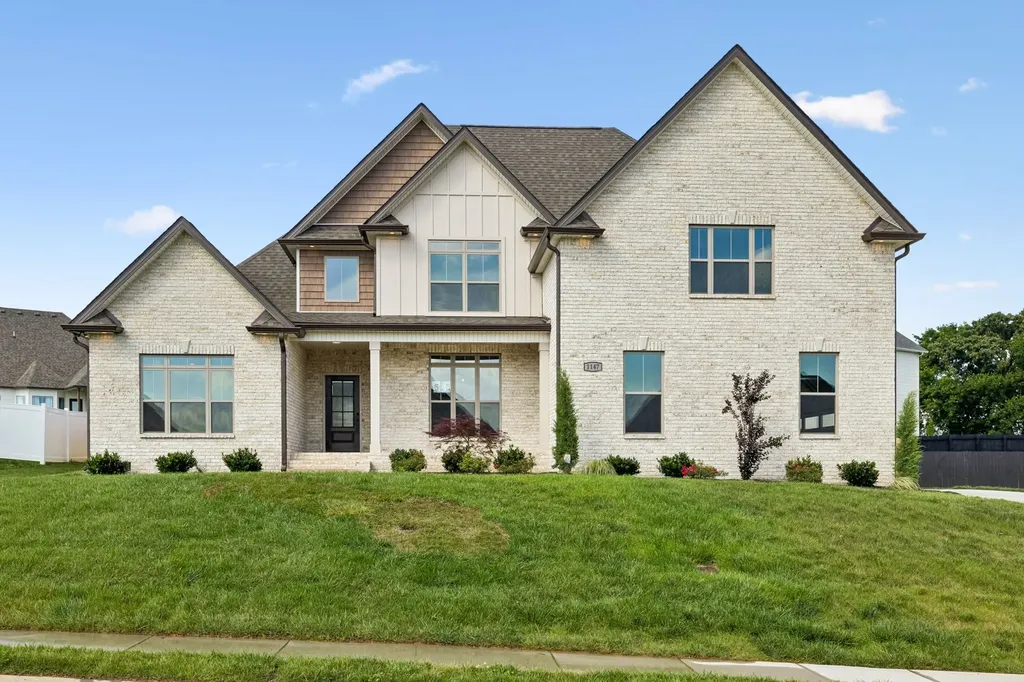 1147 Forsythia Trace Clarksville TN 37043