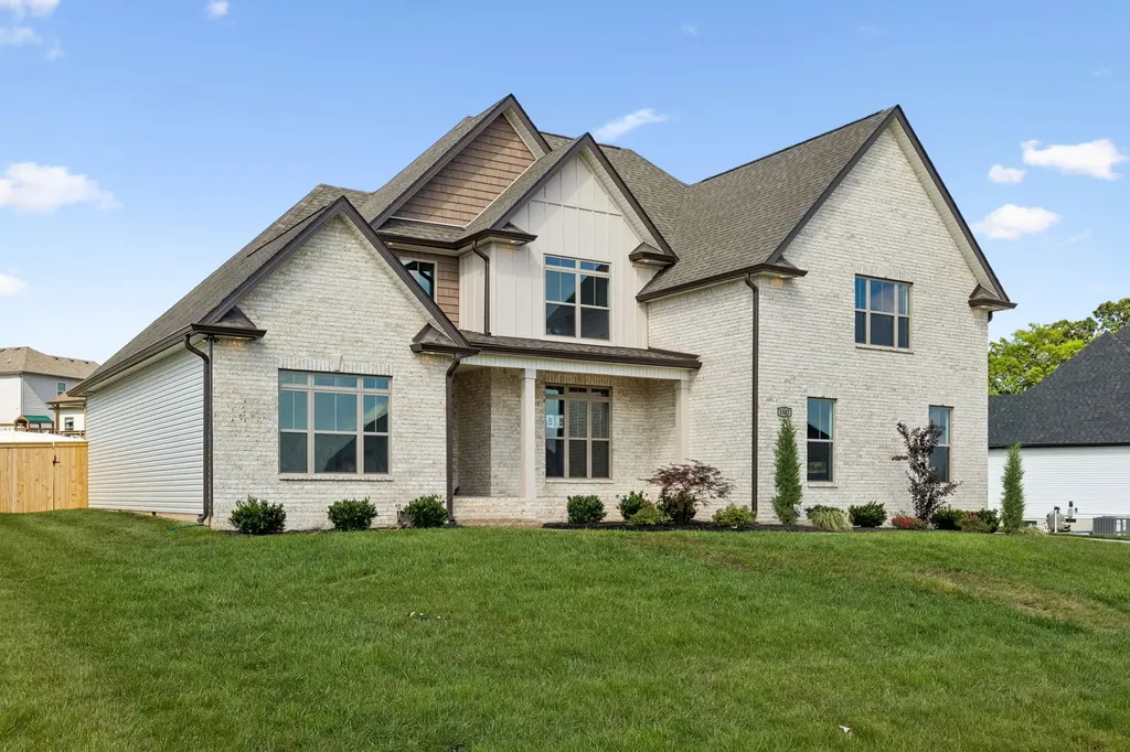 1147 Forsythia Trace Clarksville TN 37043