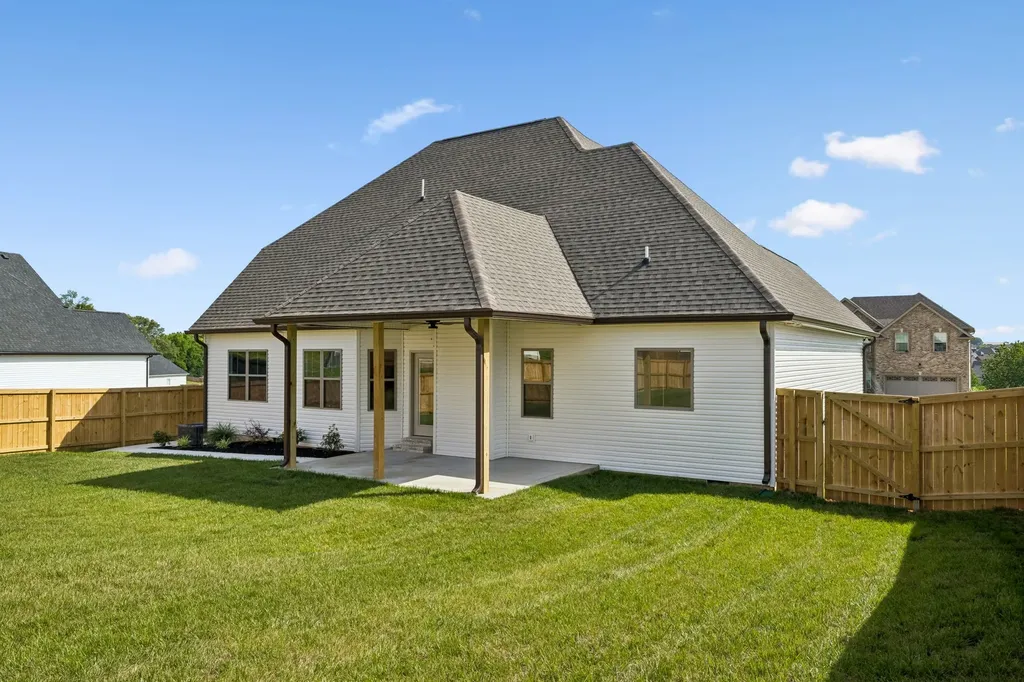 1147 Forsythia Trace Clarksville TN 37043