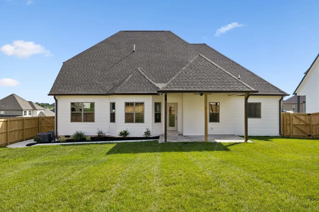 1147 Forsythia Trace Clarksville TN 37043