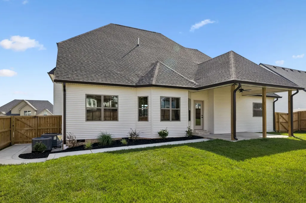 1147 Forsythia Trace Clarksville TN 37043
