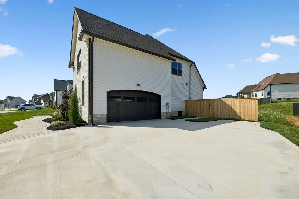 1147 Forsythia Trace Clarksville TN 37043