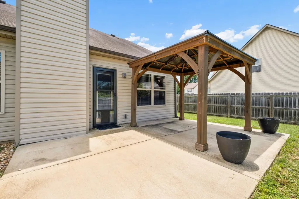 120 Farmbrook Court Murfreesboro TN 37128
